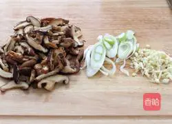 Illustration 3 of how to make fried potato strips with mushrooms