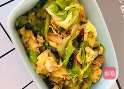 Illustration of how to make fried cabbage with eggs 16