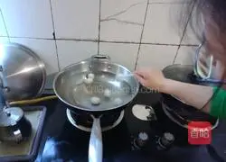 Illustration of how to make handmade fish balls 16