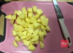 Illustration of how to make pan-fried potato sausage chunks 2