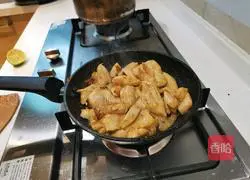 Illustration of how to make fried chicken breasts with reduced fat and colorful peppers 3