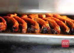 Secret recipe for delicious grilled pork chops 9