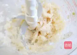 Illustration of how to make crispy fish balls 5