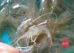 Wuxi salt water white Illustration of how to make shrimp 2