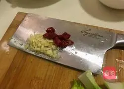 Illustration of making oyster sauce Shanghai Qing 3