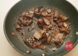 Illustration of how to make stir-fried pork sausage 5
