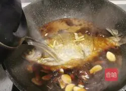 Braised Wuchang Illustration of how to cook fish 11