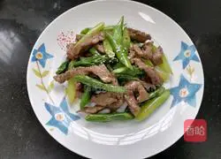 Illustration of how to make asparagus and beef stir-fry 11