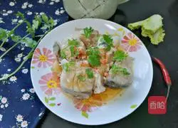Illustration of how to make steamed grass carp 10
