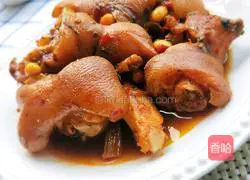 Illustration of roasted pig's trotters 13