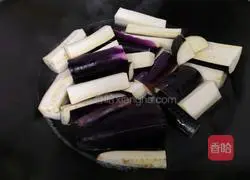Illustration of how to make meat sauce and eggplant stew 2
