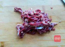 Illustration of how to make fried duck gizzards with lotus root 3