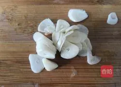 Illustration of how to make stir-fried spinach with tofu skin 3