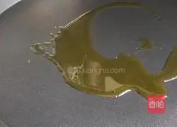 Illustration of how to bake wings in a pancake pan 6