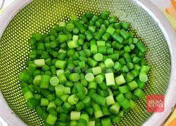 Illustration of how to cook chicken hearts with garlic moss 4