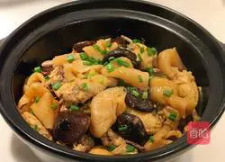 Illustration of Fish Maw Braised Chicken with Mushrooms 12