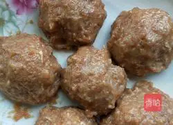  Illustration of how to make quail eggs wrapped in tomato sauce and meatballs 4