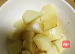 Illustration of how to make steamed pork with vermicelli 4