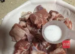 Illustration of how to make glutinous millet steamed pork ribs 6