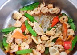 Illustration of how to make fried squid with mango and shrimp 10