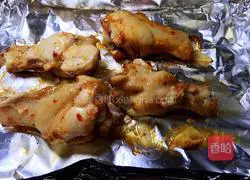 Illustration of how to make garlic roasted wing roots 10