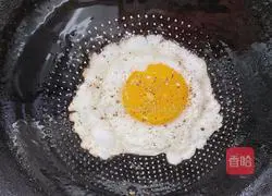 With this, the braised pork rice will be smooth, tender, delicious and not greasy.Illustration 8