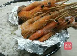Illustration of how to make salt-baked shrimp 25