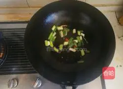 Illustration of how to make fried pork with bean sprouts 3