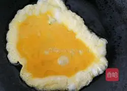 Illustration of how to make scrambled eggs with lettuce 7