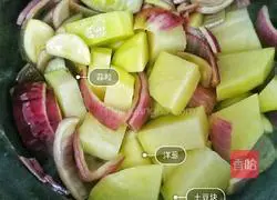  Illustration of how to make baked fish head with pepper in casserole 4