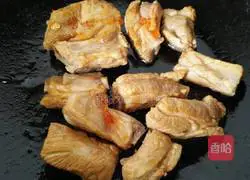 Illustration of how to make plum sauce short ribs 3