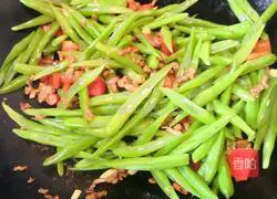 Illustration of how to make minced pork and green beans and shredded green beans 9