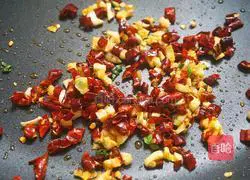 Illustration of how to make toothpick beef 8