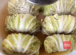 Illustration of how to make cabbage meat rolls 7