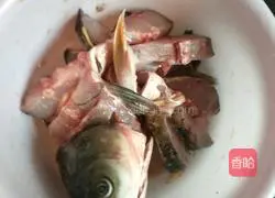 Illustration of how to make pickled fish 1