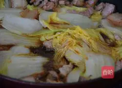 Illustration of how to stir-fry baby vegetables with meat 7