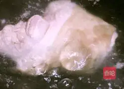 Illustration of how to make unique braised pork knuckle 2