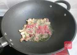 Illustration of how to make pig blood casserole 4