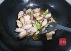 Illustration of how to make Kung Pao Squid 22