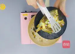 Illustration of how to make pan-fried yellow croaker 6