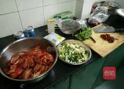 Illustration of how to make spicy crayfish 5