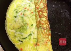 Cheese Wakame Thick Egg Omelette (5-Minute Quick Meal) Recipe Illustration 13