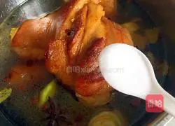 Illustration of Braised Wild Boar Knuckle 12