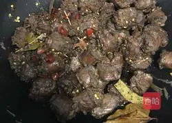 Illustration of how to make spicy duck neck 8