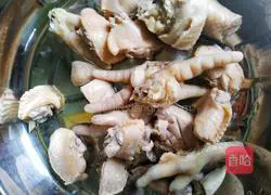 Illustration of how to make steamed mushrooms, potato and chicken 3