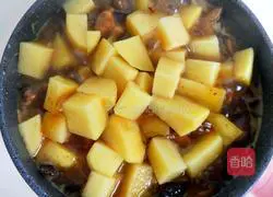 Illustration of how to make braised chicken legs 13