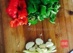 Illustration of braised eel segments 2