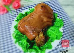 Illustration of how to make sauced elbows 1