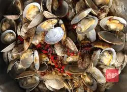 Illustration of how to make clam fans 6