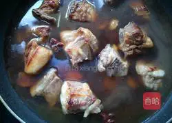 Illustration of braised pork ribs and stewed potatoes 16